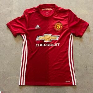 Manchester United Home Kit 16/17 Small